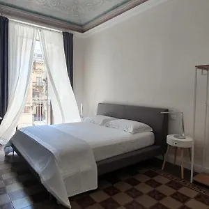 לינה וארוחת בוקר Palazzo Del Verga, קטאניה